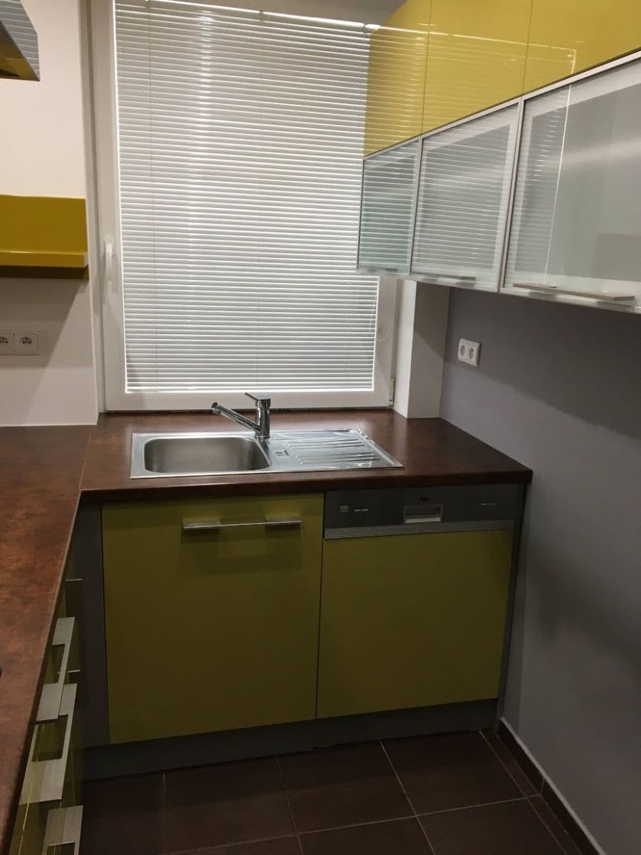 Prenájom bytu 2-izbový 55 m², Zdeňka Štěpánka, Rakovník, Středočeský kraj Prenájom bytu 2-izbový 55 m², Zdeňka Štěpánka, Rakovník, Středočeský kraj