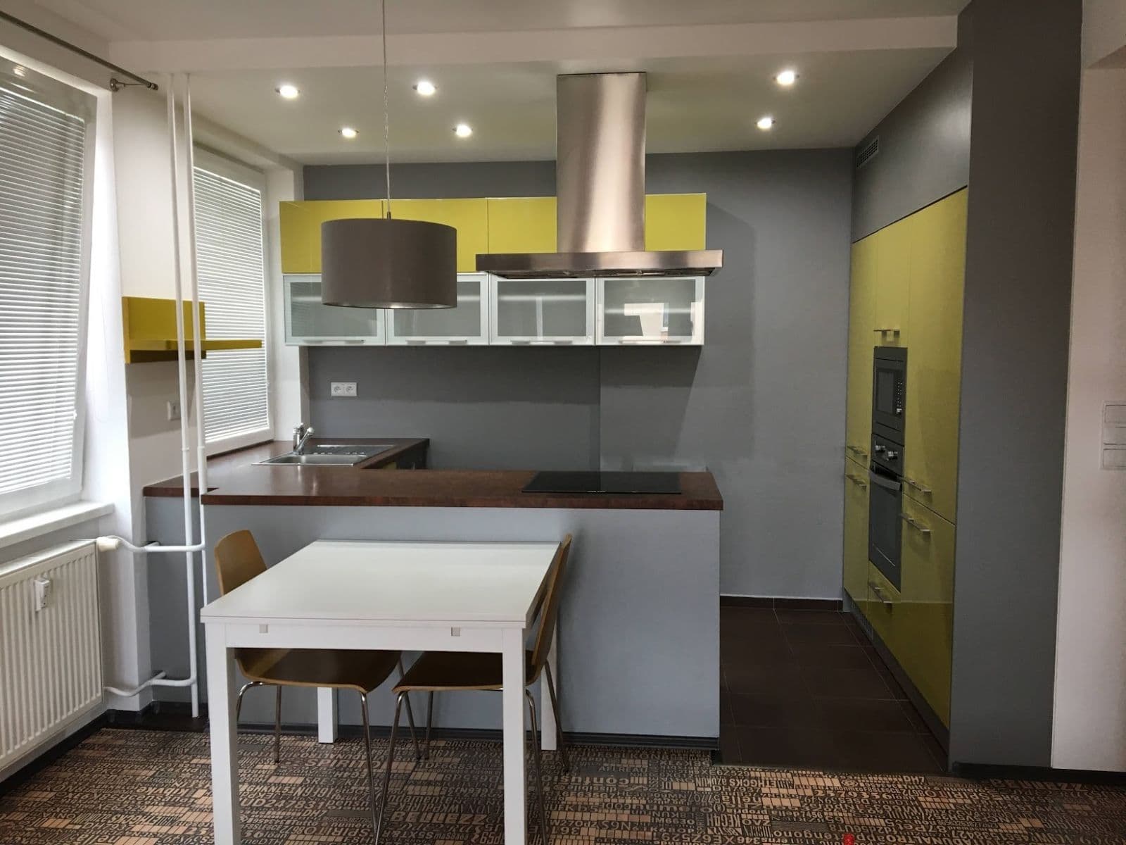 Prenájom bytu 2-izbový 55 m², Zdeňka Štěpánka, Rakovník, Středočeský kraj Prenájom bytu 2-izbový 55 m², Zdeňka Štěpánka, Rakovník, Středočeský kraj
