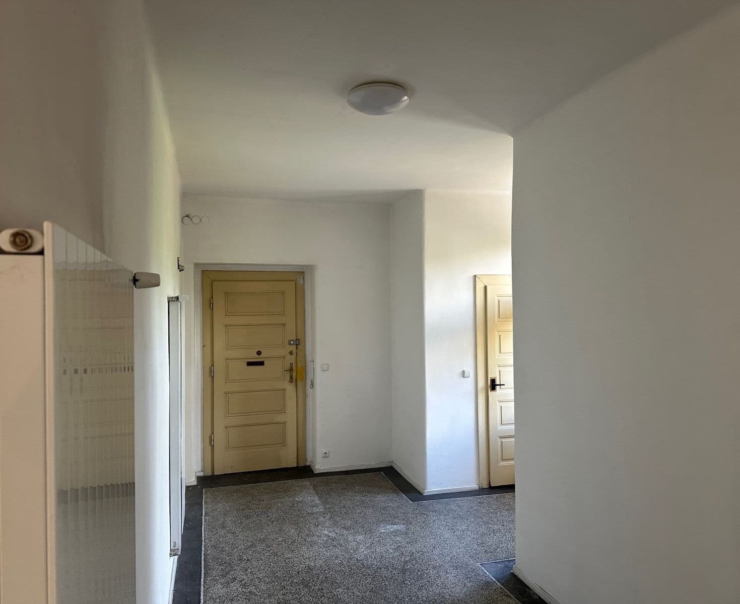 Prenájom bytu 2-izbový 80 m², U Vody, Praha, Praha Prenájom bytu 2-izbový 80 m², U Vody, Praha, Praha