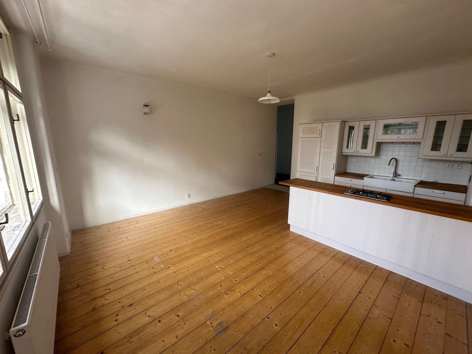 Prenájom bytu 2-izbový 80 m², U Vody, Praha, Praha Prenájom bytu 2-izbový 80 m², U Vody, Praha, Praha