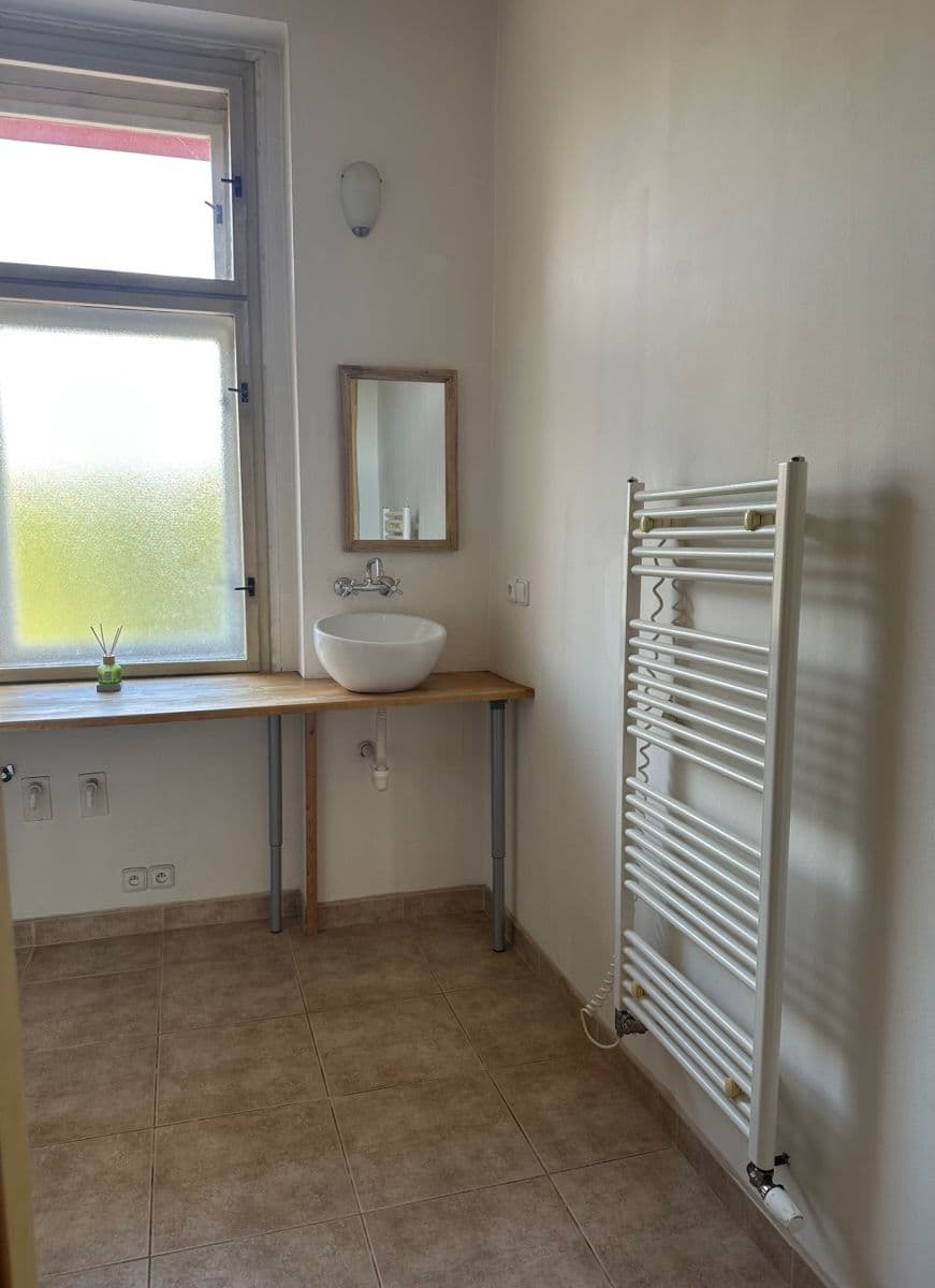 Prenájom bytu 2-izbový 80 m², U Vody, Praha, Praha Prenájom bytu 2-izbový 80 m², U Vody, Praha, Praha