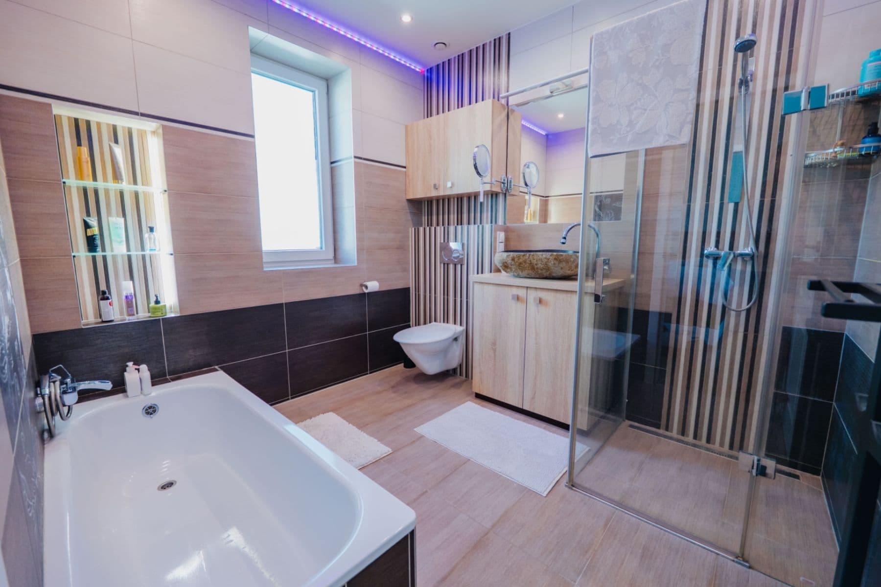 Predaj domu 200 m², pozemok 818 m², Plaňany, Středočeský kraj Predaj domu 200 m², pozemok 818 m², Plaňany, Středočeský kraj