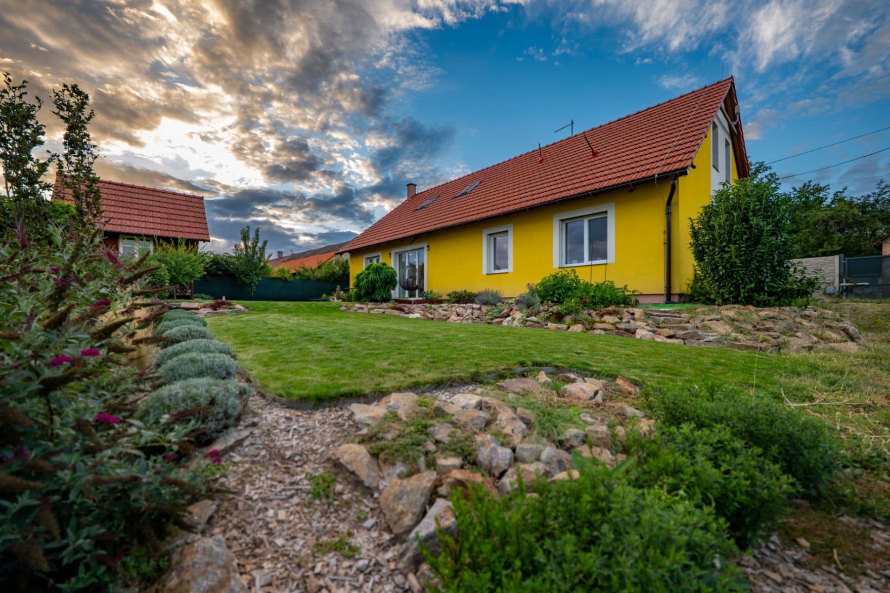 Predaj domu 200 m², pozemok 818 m², Plaňany, Středočeský kraj Predaj domu 200 m², pozemok 818 m², Plaňany, Středočeský kraj