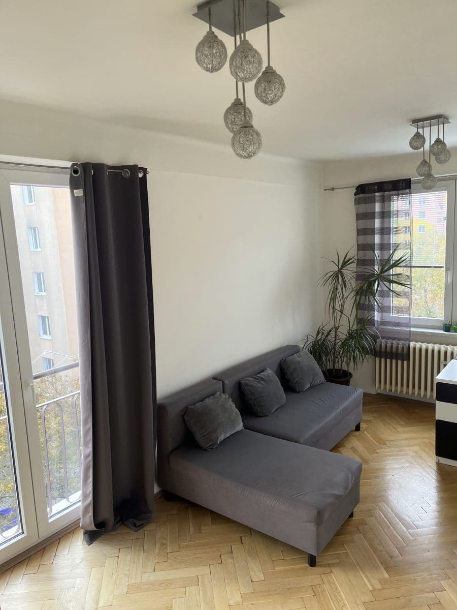 Prenájom bytu 2-izbový 51 m², Blatenská, Plzeň, Plzeňský kraj Prenájom bytu 2-izbový 51 m², Blatenská, Plzeň, Plzeňský kraj