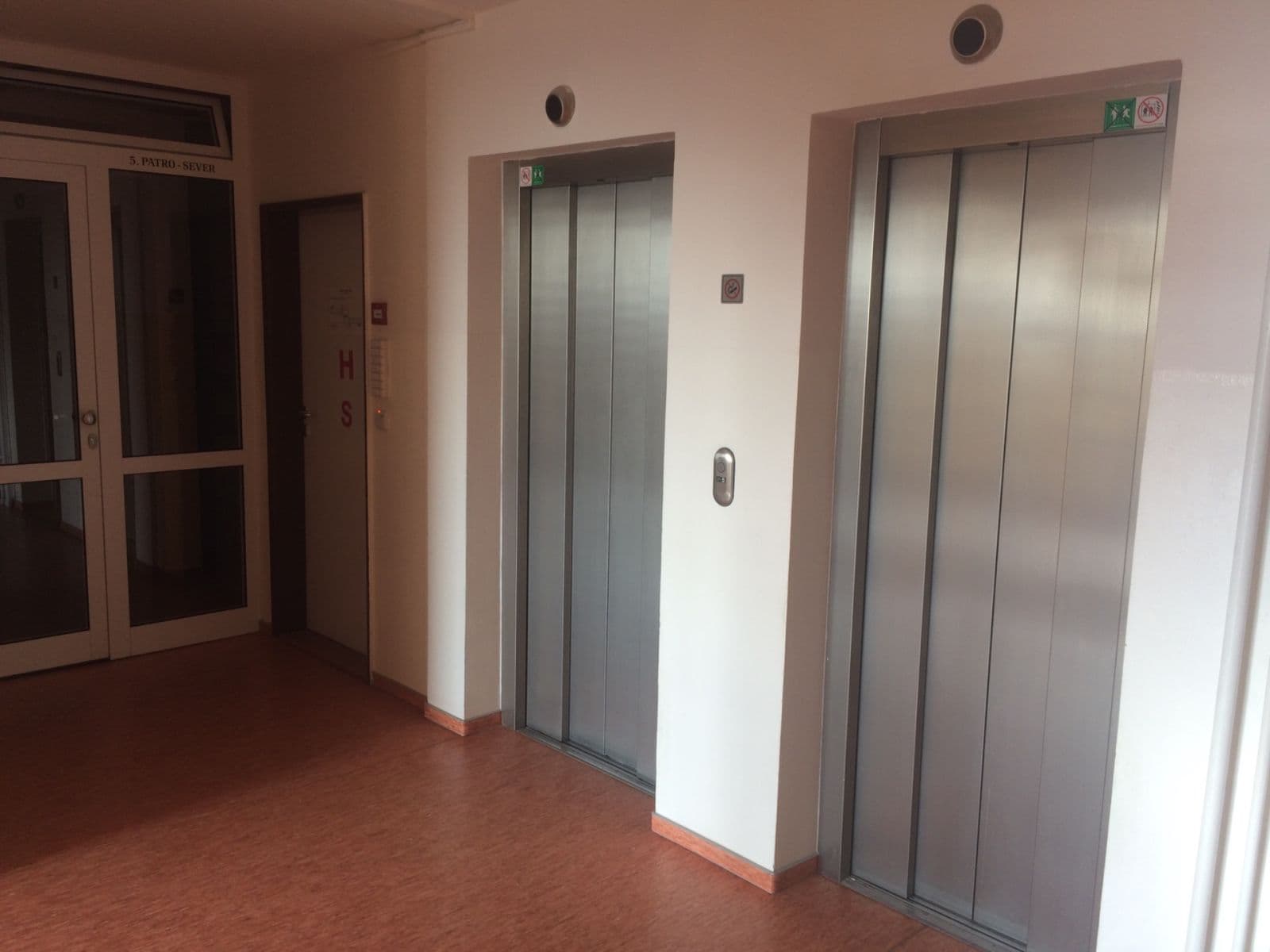 Prenájom bytu 3-izbový 68 m², Slévačská, Praha, Praha Prenájom bytu 3-izbový 68 m², Slévačská, Praha, Praha