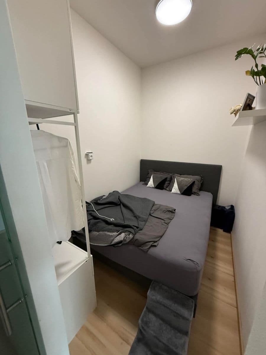 Prenájom bytu 2-izbový 59 m², Velvarská, Horoměřice, Středočeský kraj Prenájom bytu 2-izbový 59 m², Velvarská, Horoměřice, Středočeský kraj