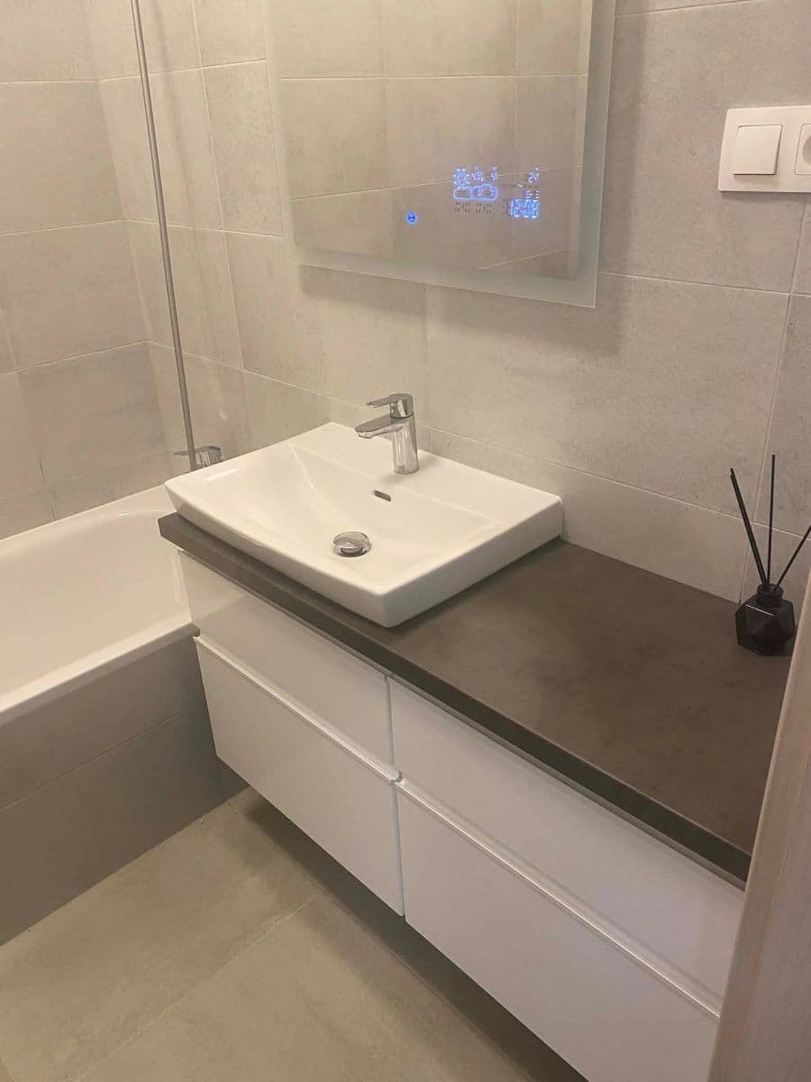 Prenájom bytu 2-izbový 59 m², Velvarská, Horoměřice, Středočeský kraj Prenájom bytu 2-izbový 59 m², Velvarská, Horoměřice, Středočeský kraj