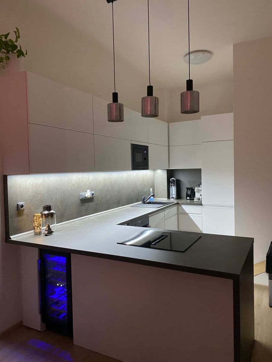 Prenájom bytu 2-izbový 59 m², Velvarská, Horoměřice, Středočeský kraj Prenájom bytu 2-izbový 59 m², Velvarská, Horoměřice, Středočeský kraj
