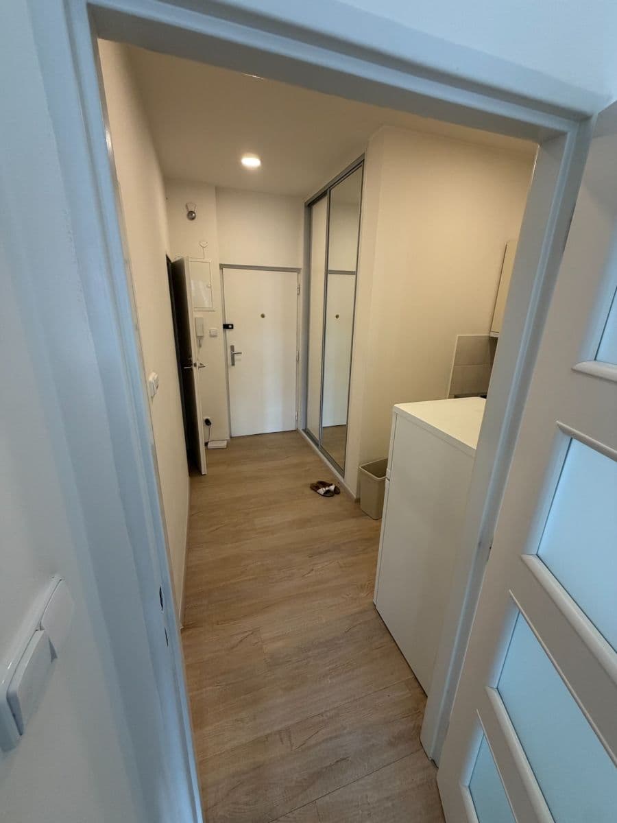Prenájom bytu 1-izbový 31 m², 5. května, Praha, Praha Prenájom bytu 1-izbový 31 m², 5. května, Praha, Praha