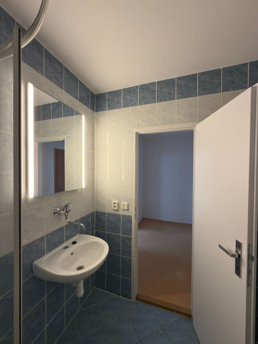 Prenájom bytu 1-izbový 39 m², Zbynická, Praha, Praha Prenájom bytu 1-izbový 39 m², Zbynická, Praha, Praha