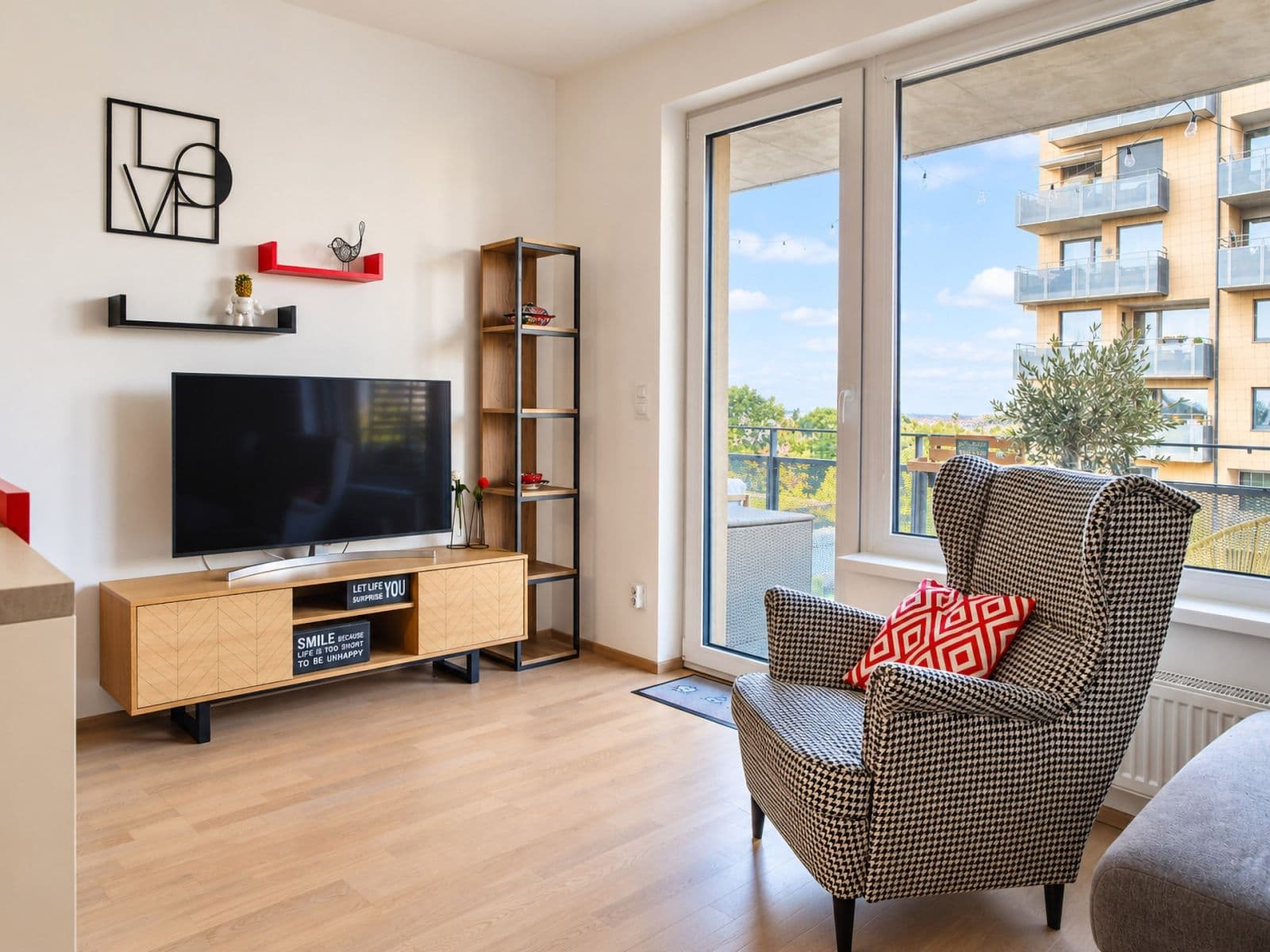 Predaj bytu 4-izbový 92 m², Zvěřinova, Praha, Praha Predaj bytu 4-izbový 92 m², Zvěřinova, Praha, Praha