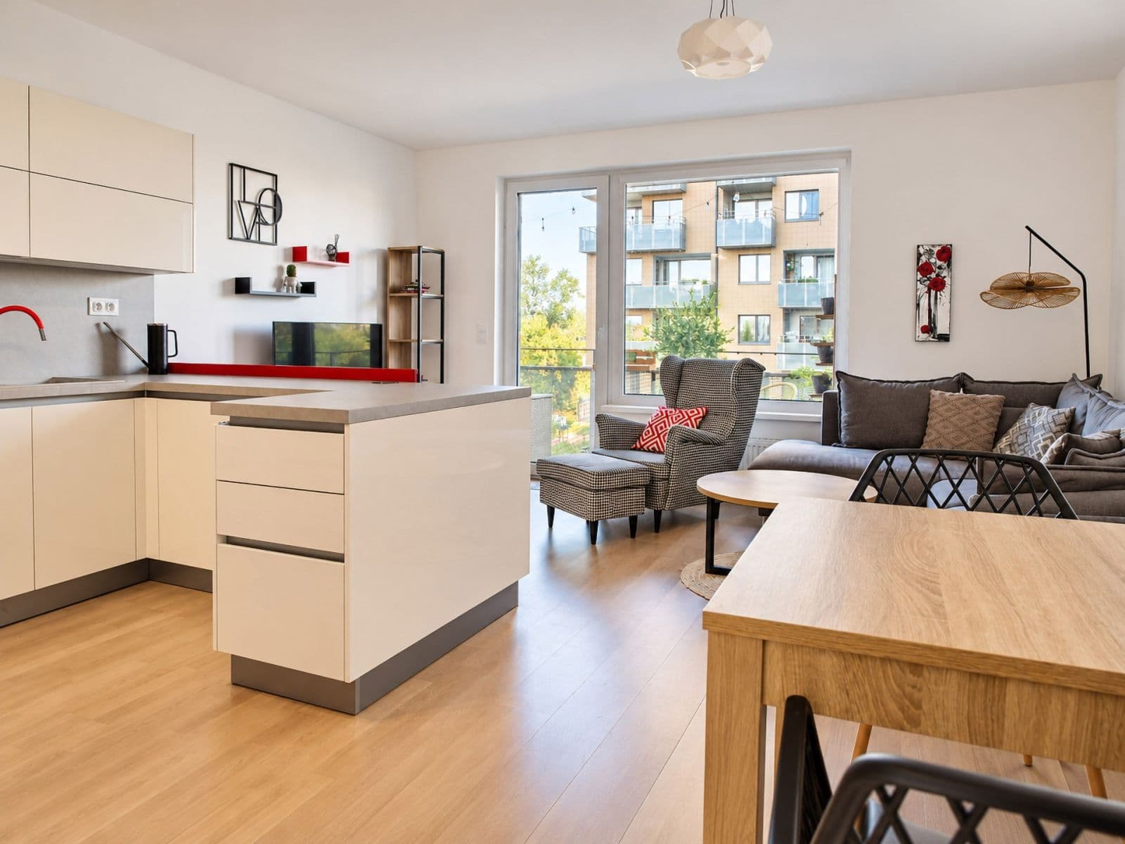 Predaj bytu 4-izbový 92 m², Zvěřinova, Praha, Praha Predaj bytu 4-izbový 92 m², Zvěřinova, Praha, Praha
