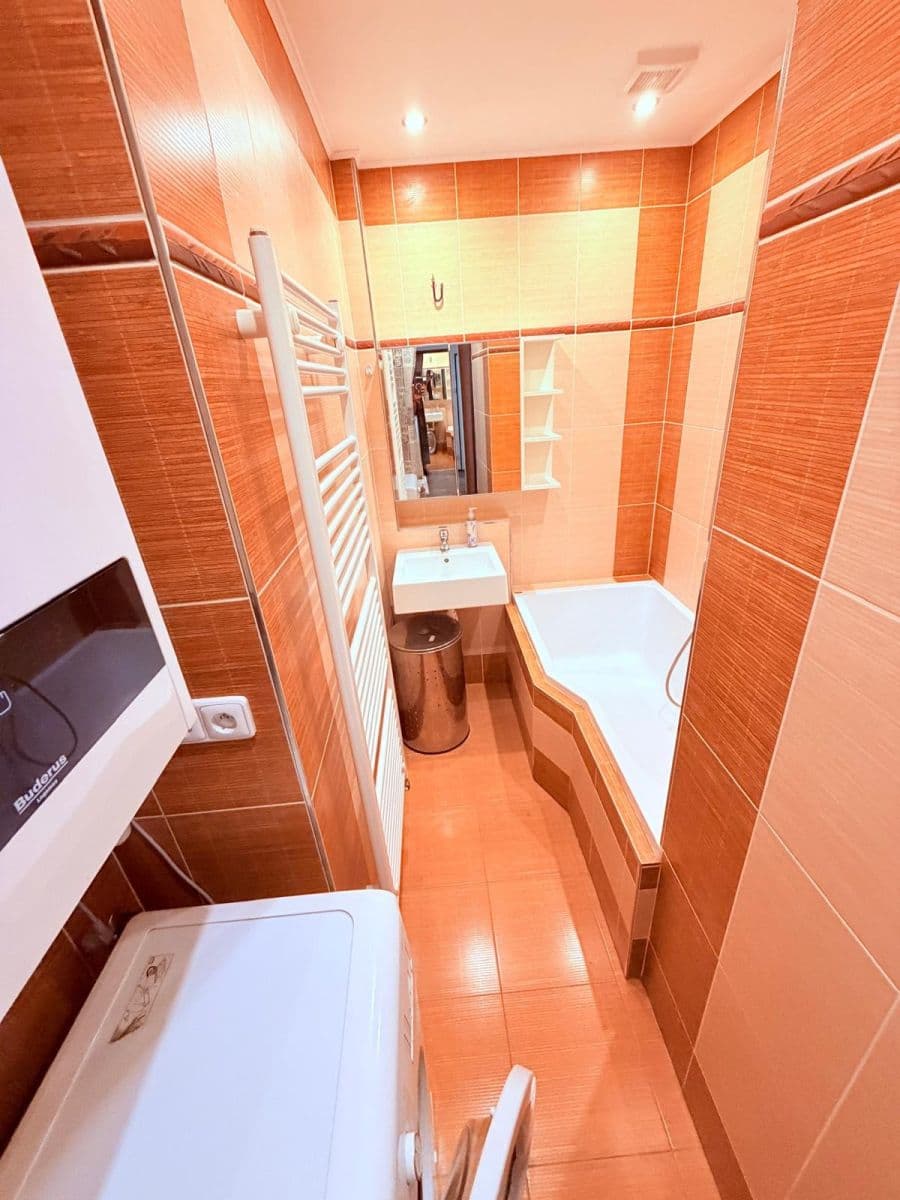Prenájom bytu 2-izbový 52 m², Na Jezerce, Praha, Praha Prenájom bytu 2-izbový 52 m², Na Jezerce, Praha, Praha