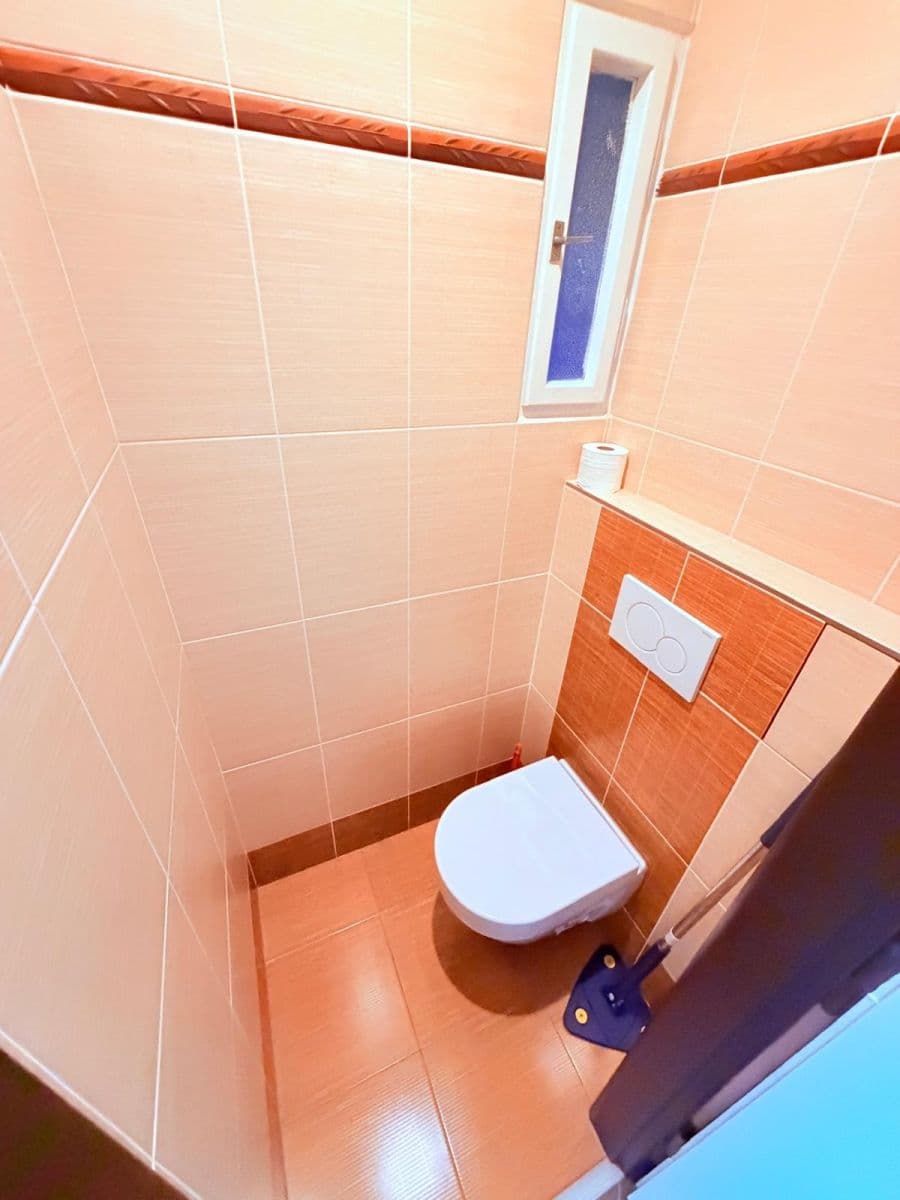 Prenájom bytu 2-izbový 52 m², Na Jezerce, Praha, Praha Prenájom bytu 2-izbový 52 m², Na Jezerce, Praha, Praha