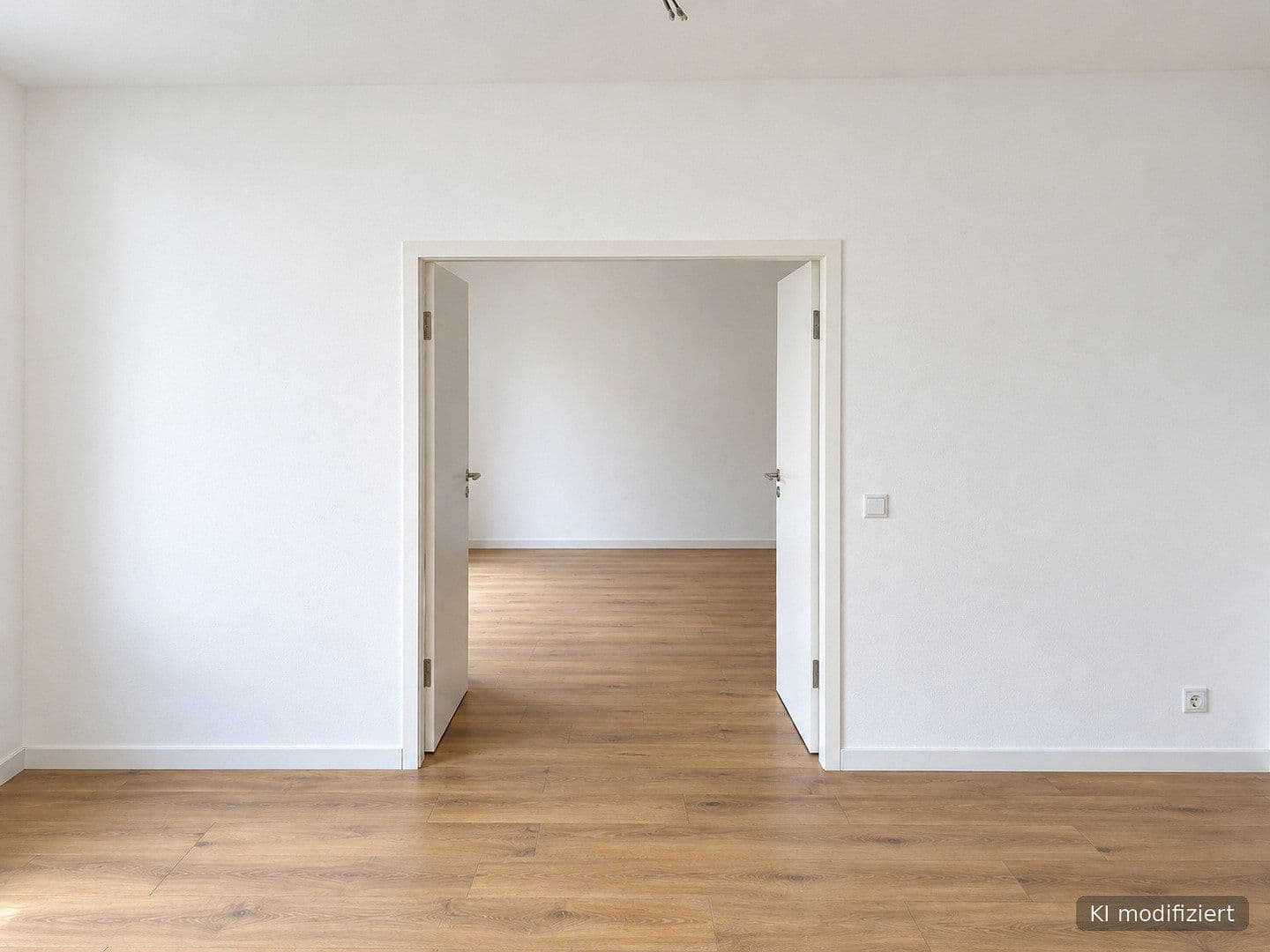 Prenájom bytu 4-izbový 118 m², Scheidter Straße 138, Saarbrücken, Sársko Prenájom bytu 4-izbový 118 m², Scheidter Straße 138, Saarbrücken, Sársko