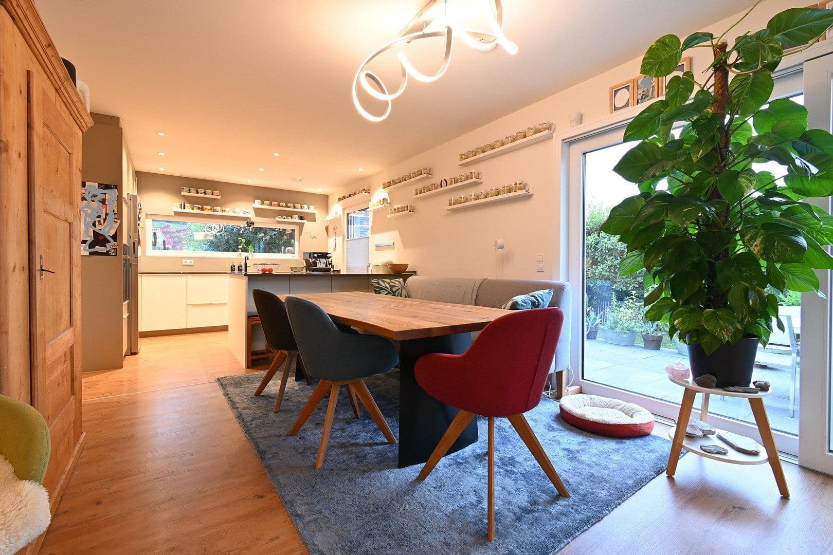 Predaj domu 180 m², pozemok 493 m², Ballrechten-Dottingen, Bádensko-Wurttembersko Predaj domu 180 m², pozemok 493 m², Ballrechten-Dottingen, Bádensko-Wurttembersko