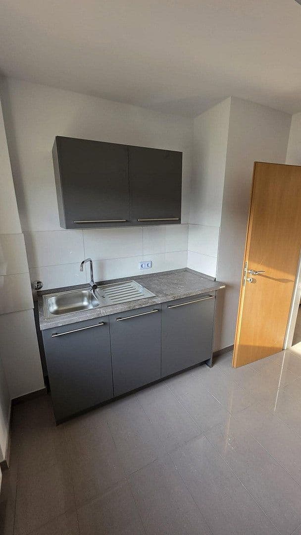Prenájom bytu 2-izbový 61 m², Van-Leyden-Str. 22, Ludwigshafen am Rhein, Porýnie-Falcko Prenájom bytu 2-izbový 61 m², Van-Leyden-Str. 22, Ludwigshafen am Rhein, Porýnie-Falcko