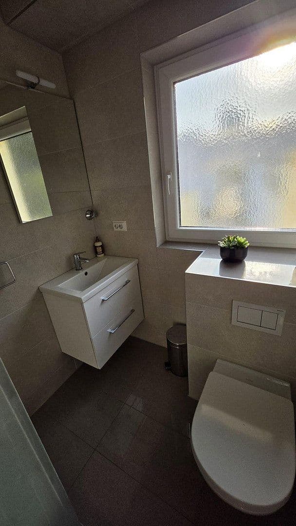 Prenájom bytu 2-izbový 61 m², Van-Leyden-Str. 22, Ludwigshafen am Rhein, Porýnie-Falcko Prenájom bytu 2-izbový 61 m², Van-Leyden-Str. 22, Ludwigshafen am Rhein, Porýnie-Falcko