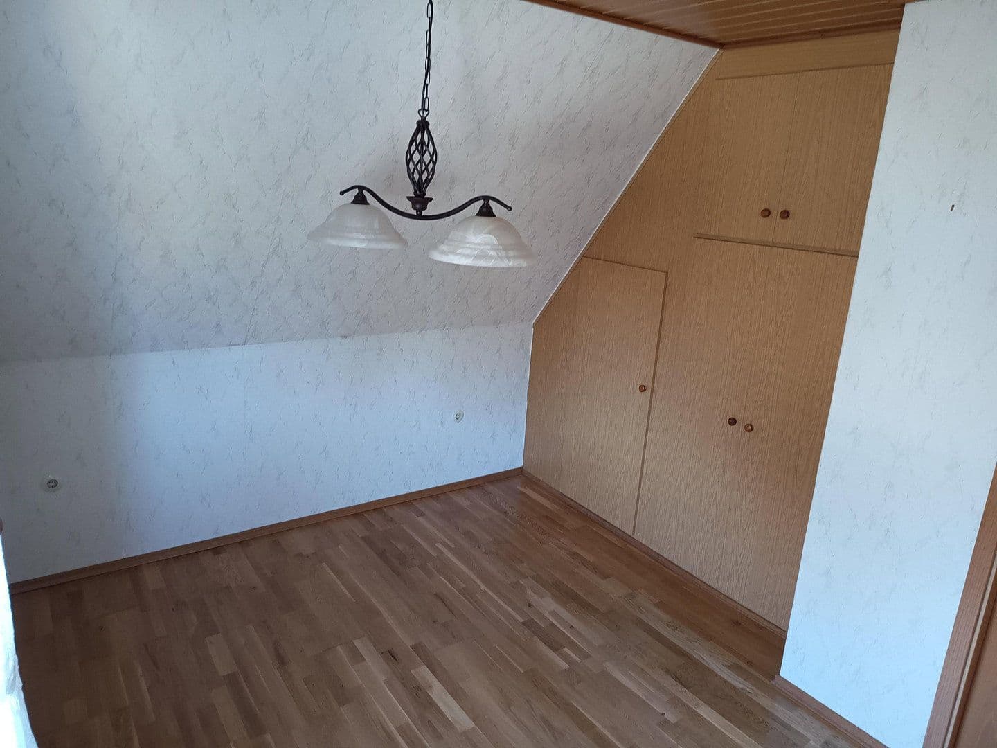 Predaj domu 116 m², pozemok 500 m², Rastede, Dolné Sasko Predaj domu 116 m², pozemok 500 m², Rastede, Dolné Sasko