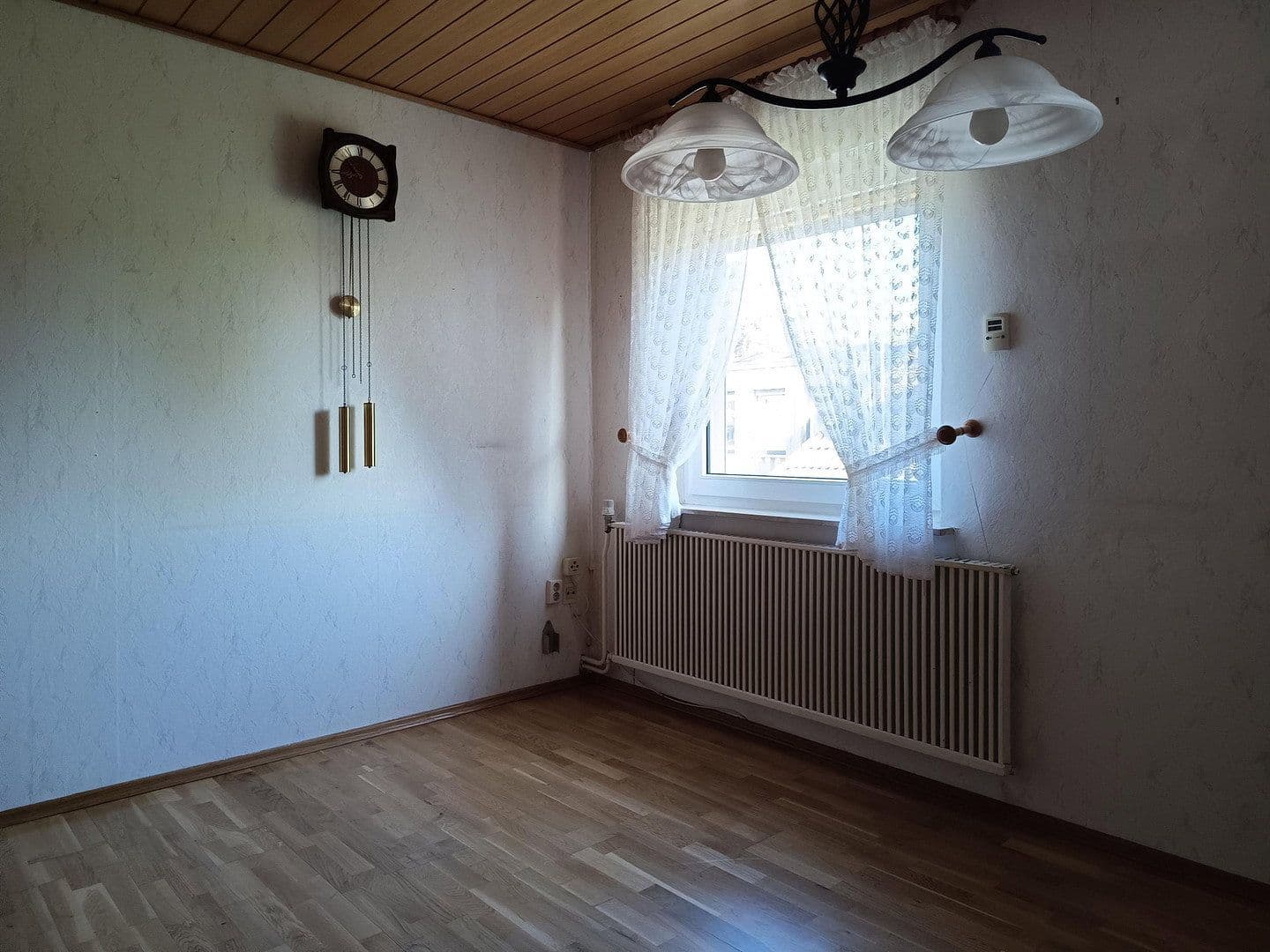 Predaj domu 116 m², pozemok 500 m², Rastede, Dolné Sasko Predaj domu 116 m², pozemok 500 m², Rastede, Dolné Sasko