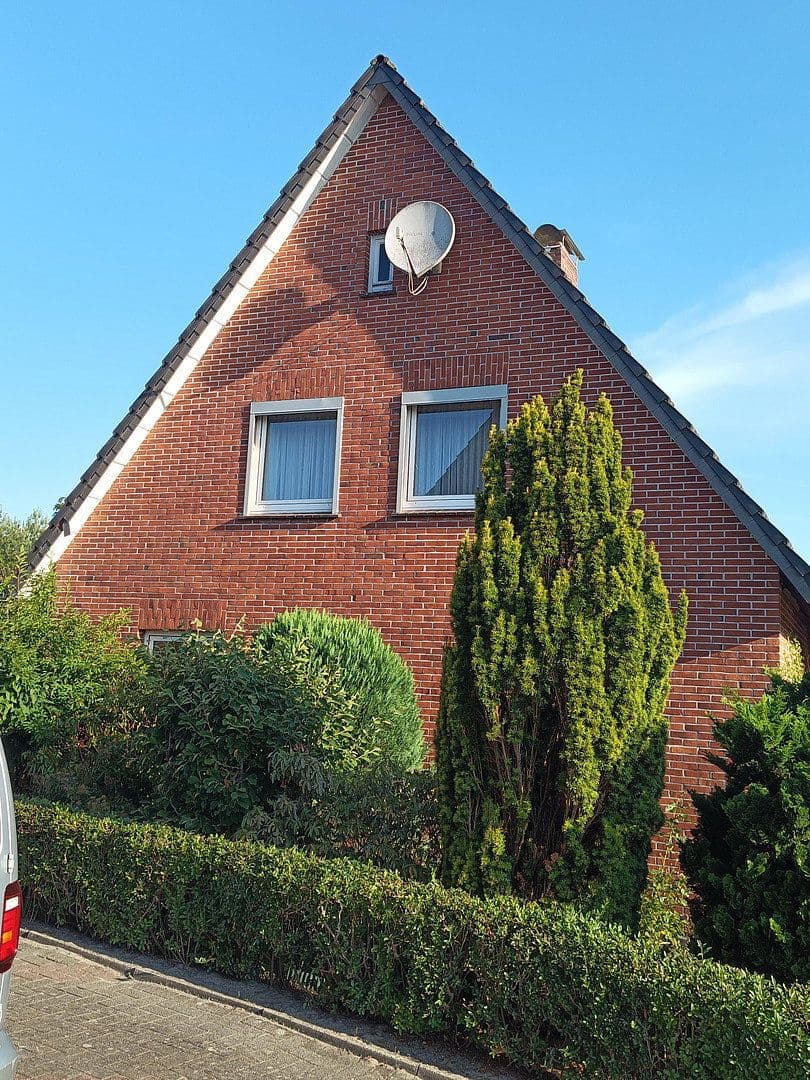 Predaj domu 116 m², pozemok 500 m², Rastede, Dolné Sasko Predaj domu 116 m², pozemok 500 m², Rastede, Dolné Sasko
