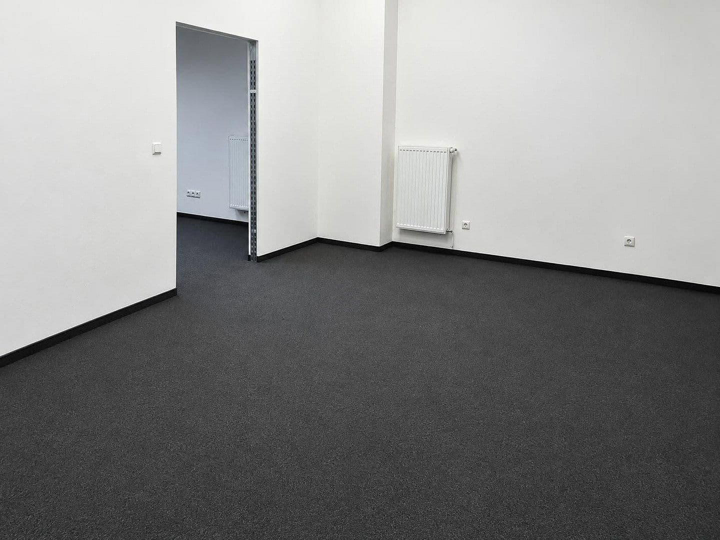 Prenájom kancelárie 30 m², Duisburg, Severné Porýnie - Westfálsko Prenájom kancelárie 30 m², Duisburg, Severné Porýnie - Westfálsko