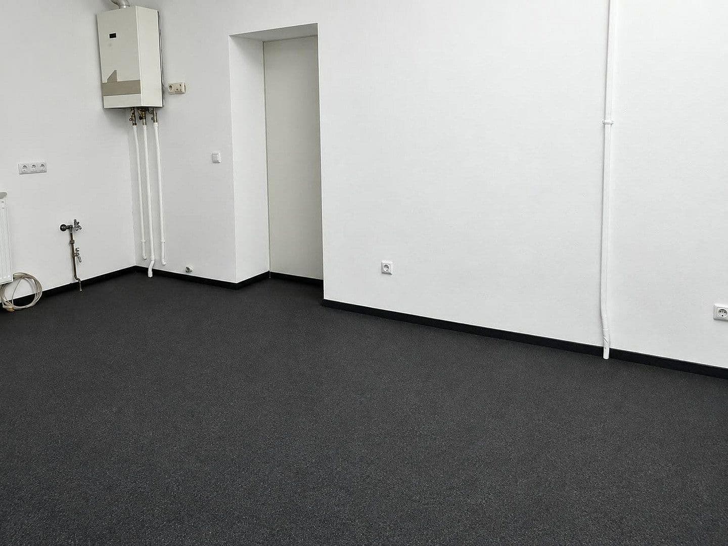 Prenájom kancelárie 30 m², Duisburg, Severné Porýnie - Westfálsko Prenájom kancelárie 30 m², Duisburg, Severné Porýnie - Westfálsko