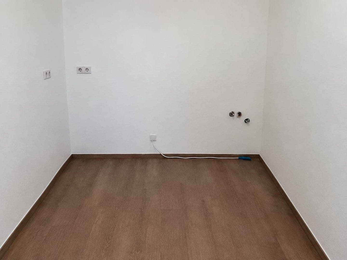 Prenájom kancelárie 30 m², Duisburg, Severné Porýnie - Westfálsko Prenájom kancelárie 30 m², Duisburg, Severné Porýnie - Westfálsko