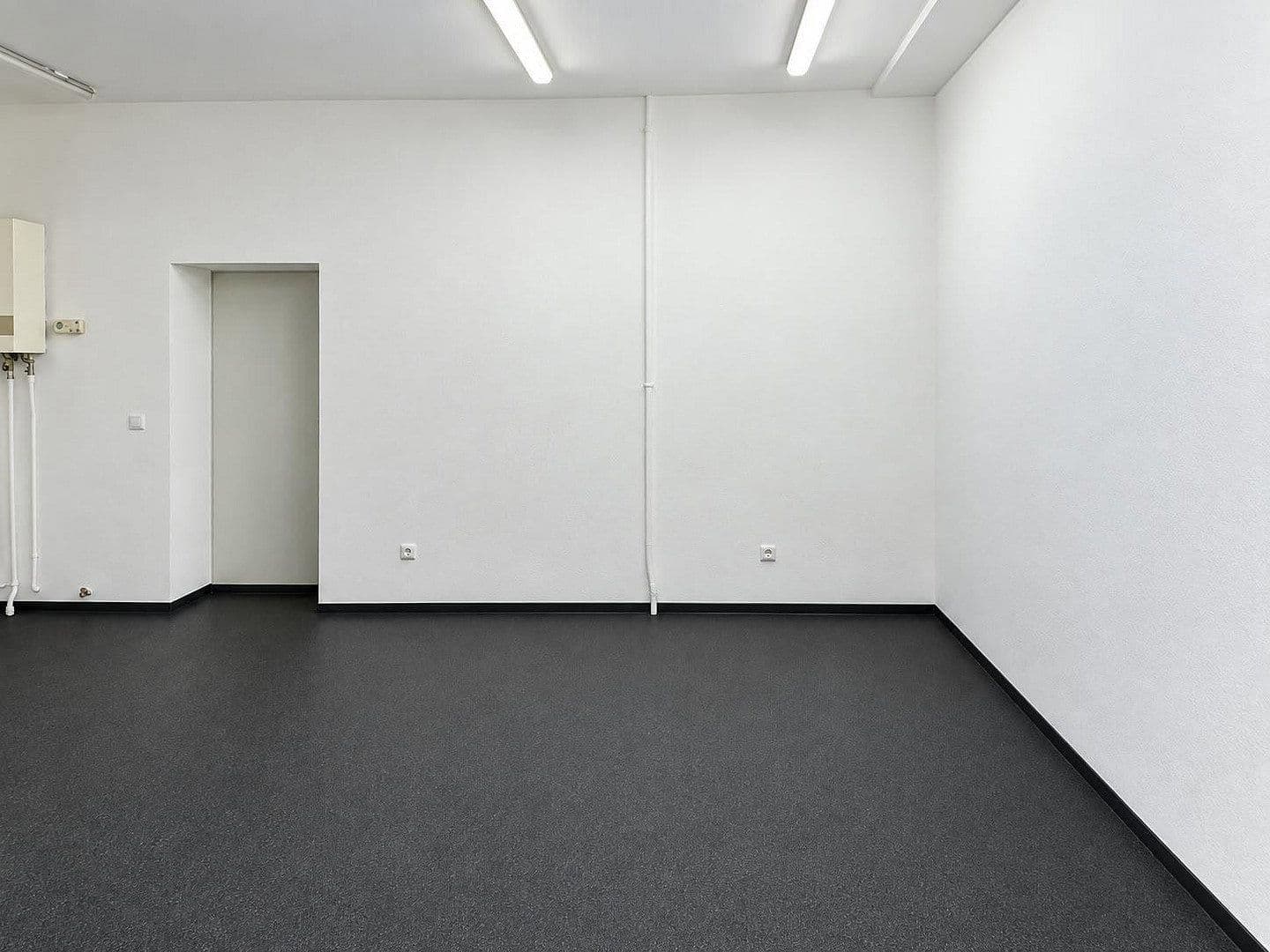 Prenájom kancelárie 30 m², Duisburg, Severné Porýnie - Westfálsko Prenájom kancelárie 30 m², Duisburg, Severné Porýnie - Westfálsko