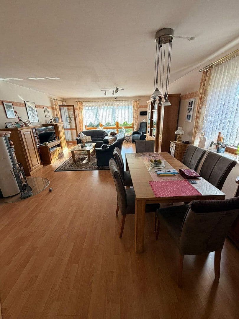 Prenájom bytu 4-izbový 102 m², Am Sonnenhang 8, Oberbettingen, Porýnie-Falcko Prenájom bytu 4-izbový 102 m², Am Sonnenhang 8, Oberbettingen, Porýnie-Falcko