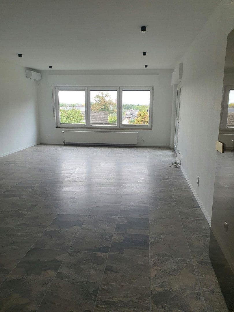 Prenájom domu 206 m², pozemok 380 m², Erftstadt, Severné Porýnie - Westfálsko Prenájom domu 206 m², pozemok 380 m², Erftstadt, Severné Porýnie - Westfálsko
