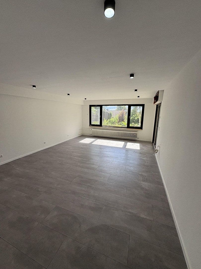 Prenájom domu 206 m², pozemok 380 m², Erftstadt, Severné Porýnie - Westfálsko Prenájom domu 206 m², pozemok 380 m², Erftstadt, Severné Porýnie - Westfálsko