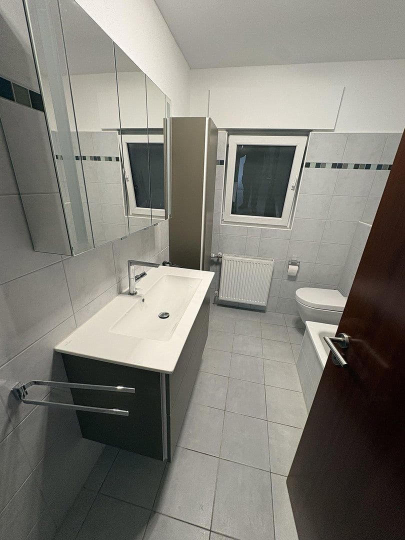 Prenájom domu 206 m², pozemok 380 m², Erftstadt, Severné Porýnie - Westfálsko Prenájom domu 206 m², pozemok 380 m², Erftstadt, Severné Porýnie - Westfálsko