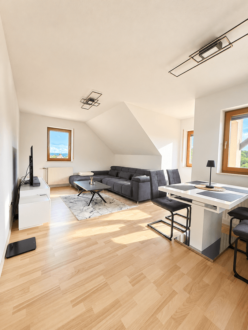 Prenájom bytu 3-izbový 70 m², Krautheim, Bádensko-Wurttembersko Prenájom bytu 3-izbový 70 m², Krautheim, Bádensko-Wurttembersko