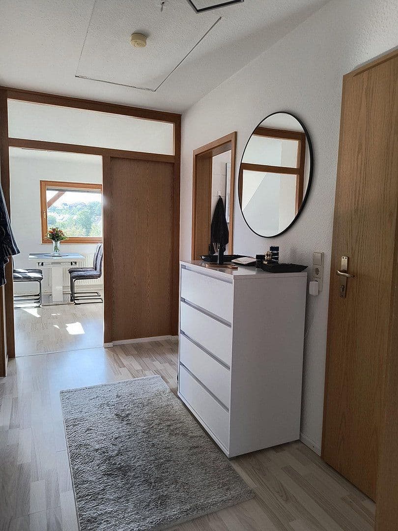 Prenájom bytu 3-izbový 70 m², Krautheim, Bádensko-Wurttembersko Prenájom bytu 3-izbový 70 m², Krautheim, Bádensko-Wurttembersko
