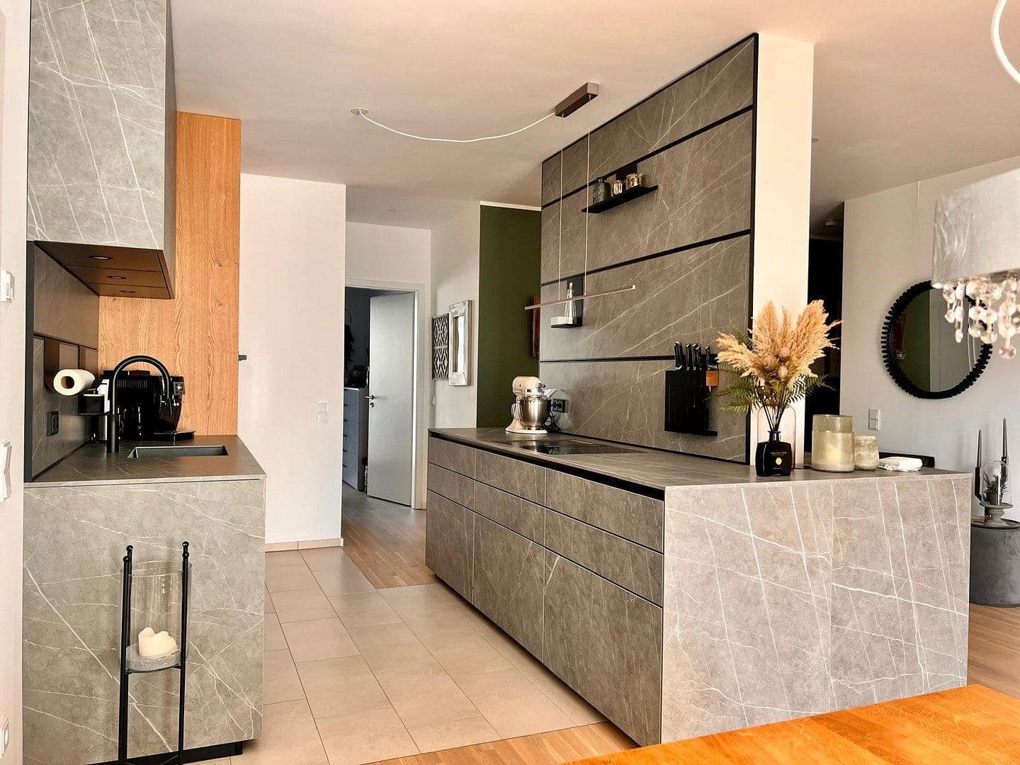Predaj bytu 3-izbový 85 m², Berlin, Berlín Predaj bytu 3-izbový 85 m², Berlin, Berlín