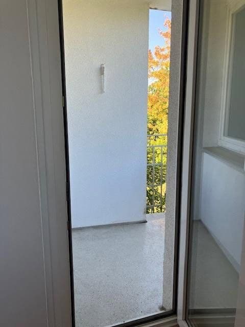 Prenájom bytu 2-izbový 55 m², Denninger Straße 208, München, Bavorsko Prenájom bytu 2-izbový 55 m², Denninger Straße 208, München, Bavorsko