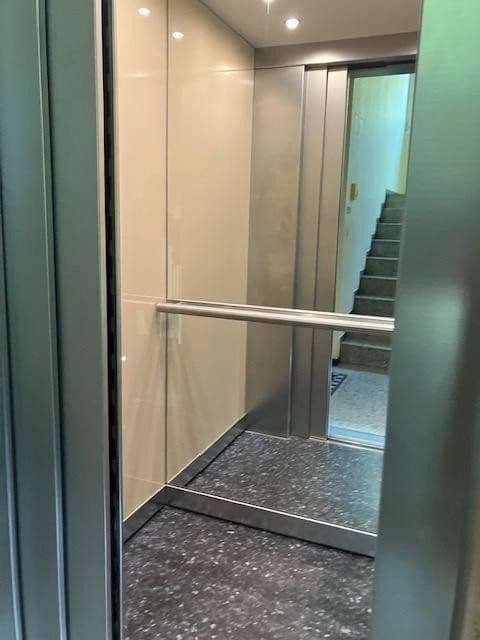 Prenájom bytu 2-izbový 55 m², Denninger Straße 208, München, Bavorsko Prenájom bytu 2-izbový 55 m², Denninger Straße 208, München, Bavorsko