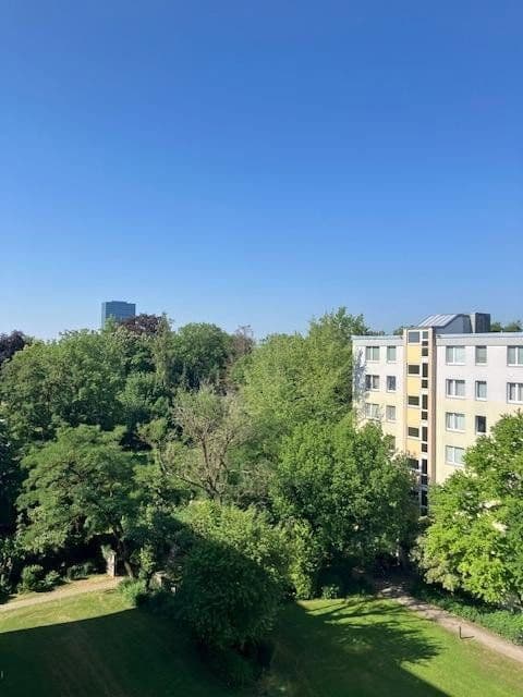 Prenájom bytu 2-izbový 55 m², Denninger Straße 208, München, Bavorsko Prenájom bytu 2-izbový 55 m², Denninger Straße 208, München, Bavorsko