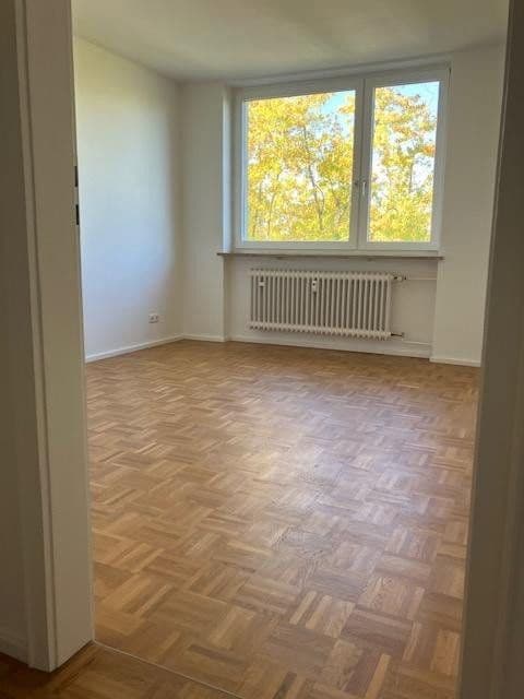 Prenájom bytu 2-izbový 55 m², Denninger Straße 208, München, Bavorsko Prenájom bytu 2-izbový 55 m², Denninger Straße 208, München, Bavorsko
