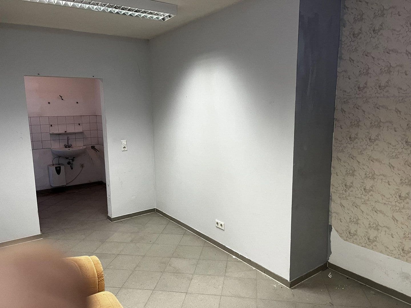 Prenájom nebytového priestoru 15 m², Erlanger Str 61, Fürth, Bavorsko Prenájom nebytového priestoru 15 m², Erlanger Str 61, Fürth, Bavorsko