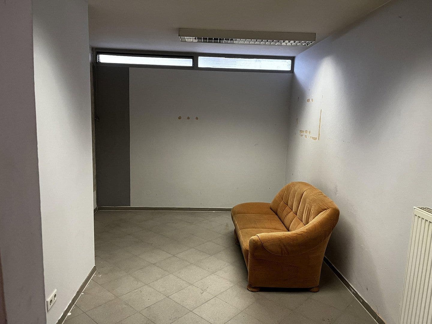 Prenájom nebytového priestoru 15 m², Erlanger Str 61, Fürth, Bavorsko Prenájom nebytového priestoru 15 m², Erlanger Str 61, Fürth, Bavorsko