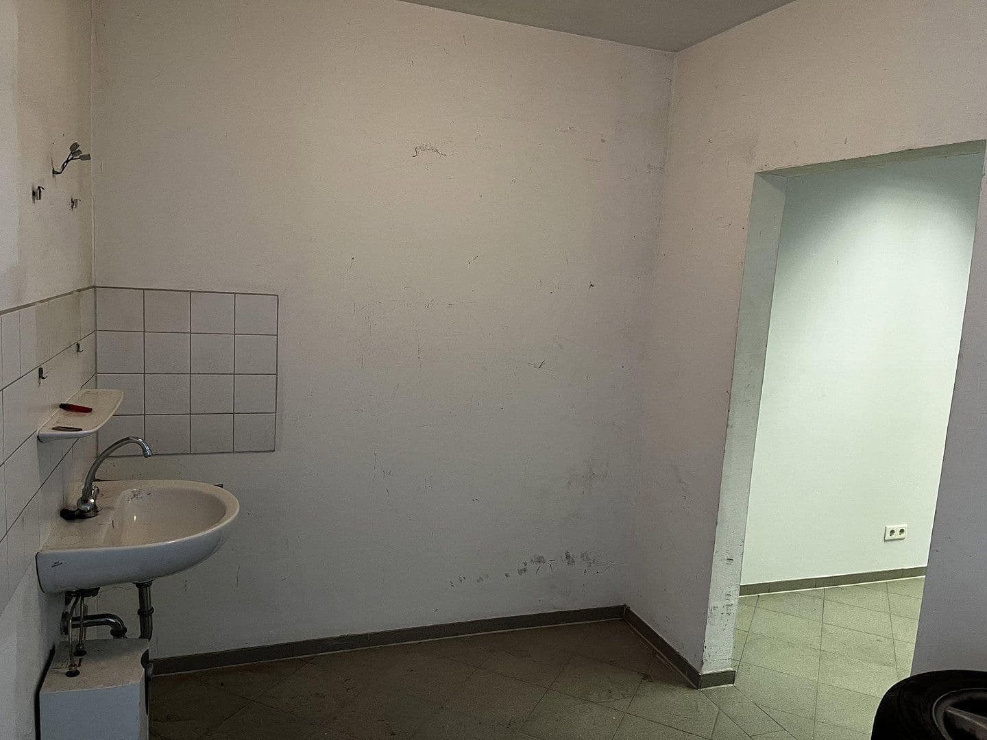 Prenájom nebytového priestoru 15 m², Erlanger Str 61, Fürth, Bavorsko Prenájom nebytového priestoru 15 m², Erlanger Str 61, Fürth, Bavorsko