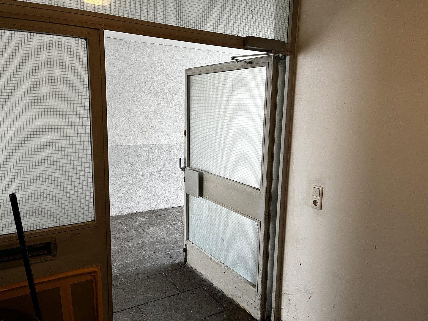 Prenájom nebytového priestoru 15 m², Erlanger Str 61, Fürth, Bavorsko Prenájom nebytového priestoru 15 m², Erlanger Str 61, Fürth, Bavorsko