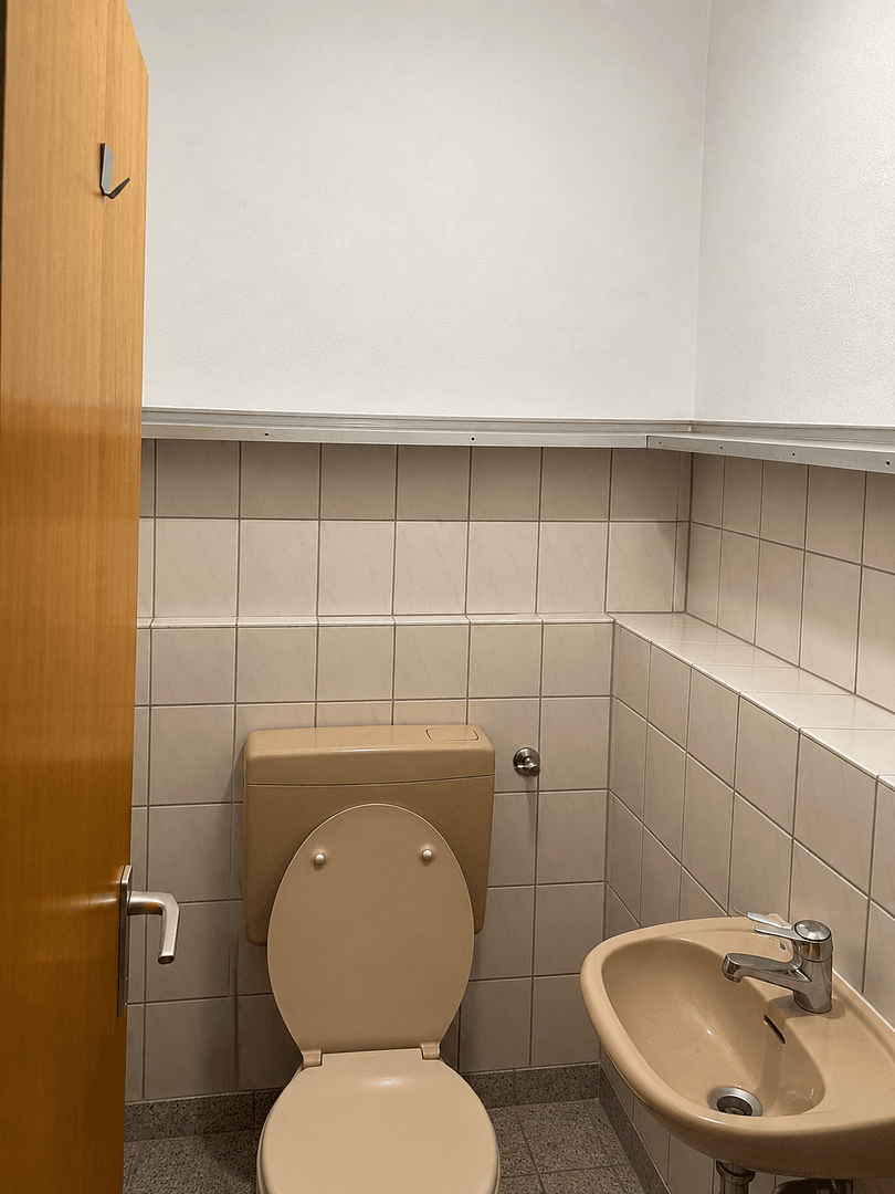Prenájom nebytového priestoru 24 m², Zerzabelshofstr 5, Nürnberg, Bavorsko Prenájom nebytového priestoru 24 m², Zerzabelshofstr 5, Nürnberg, Bavorsko