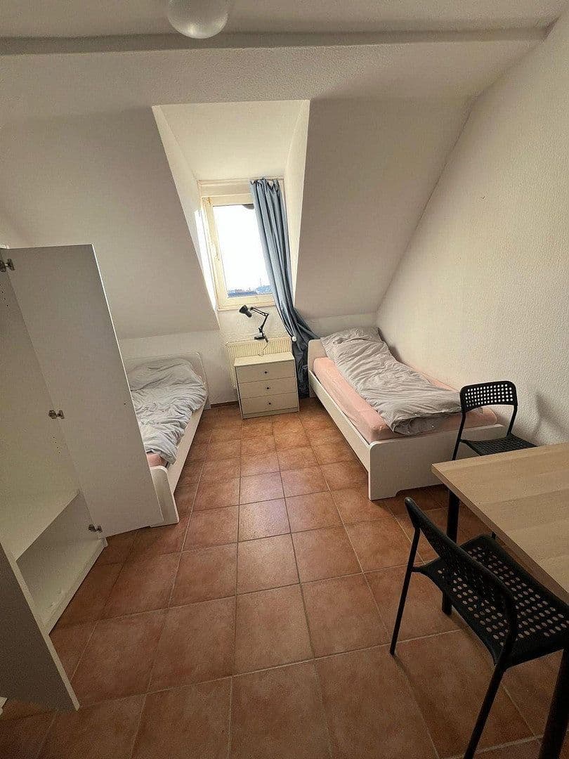 Prenájom nebytového priestoru 700 m², Hanau, Hesensko Prenájom nebytového priestoru 700 m², Hanau, Hesensko