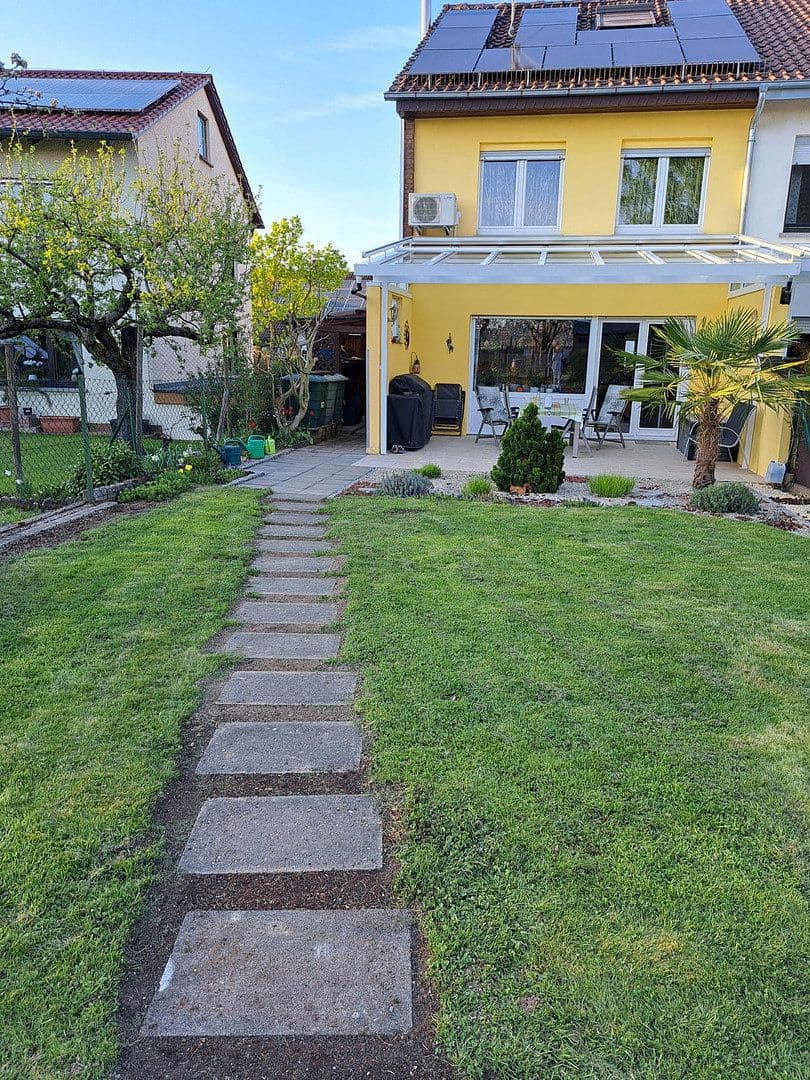 Predaj domu 120 m², pozemok 363 m², Ölbronn-Dürrn, Bádensko-Wurttembersko Predaj domu 120 m², pozemok 363 m², Ölbronn-Dürrn, Bádensko-Wurttembersko