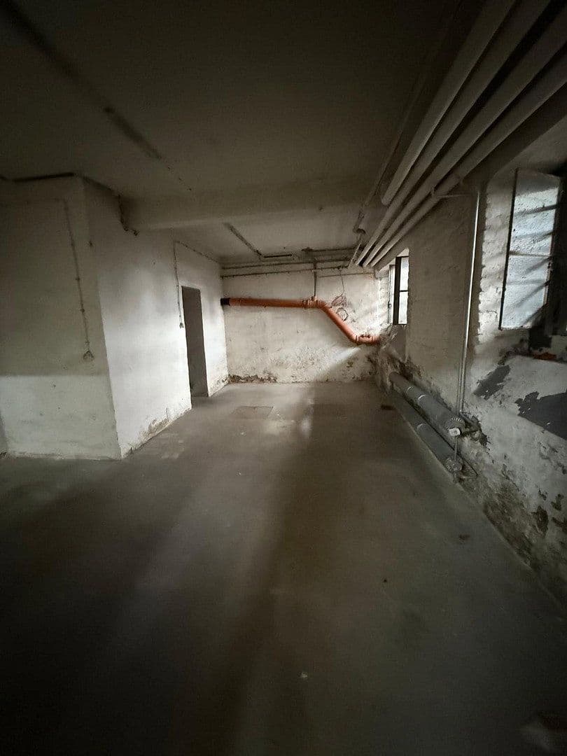 Prenájom nebytového priestoru 400 m², Herkulesstr 9-11, Essen, Severné Porýnie - Westfálsko Prenájom nebytového priestoru 400 m², Herkulesstr 9-11, Essen, Severné Porýnie - Westfálsko