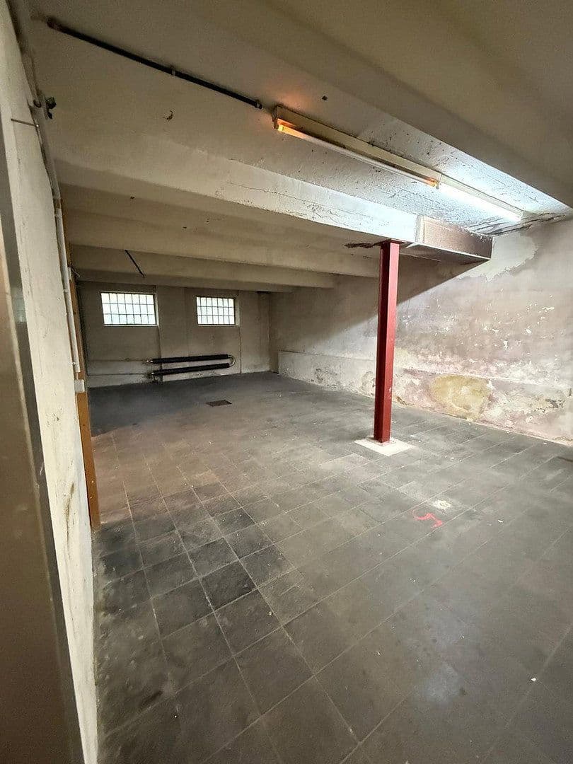 Prenájom nebytového priestoru 400 m², Herkulesstr 9-11, Essen, Severné Porýnie - Westfálsko Prenájom nebytového priestoru 400 m², Herkulesstr 9-11, Essen, Severné Porýnie - Westfálsko