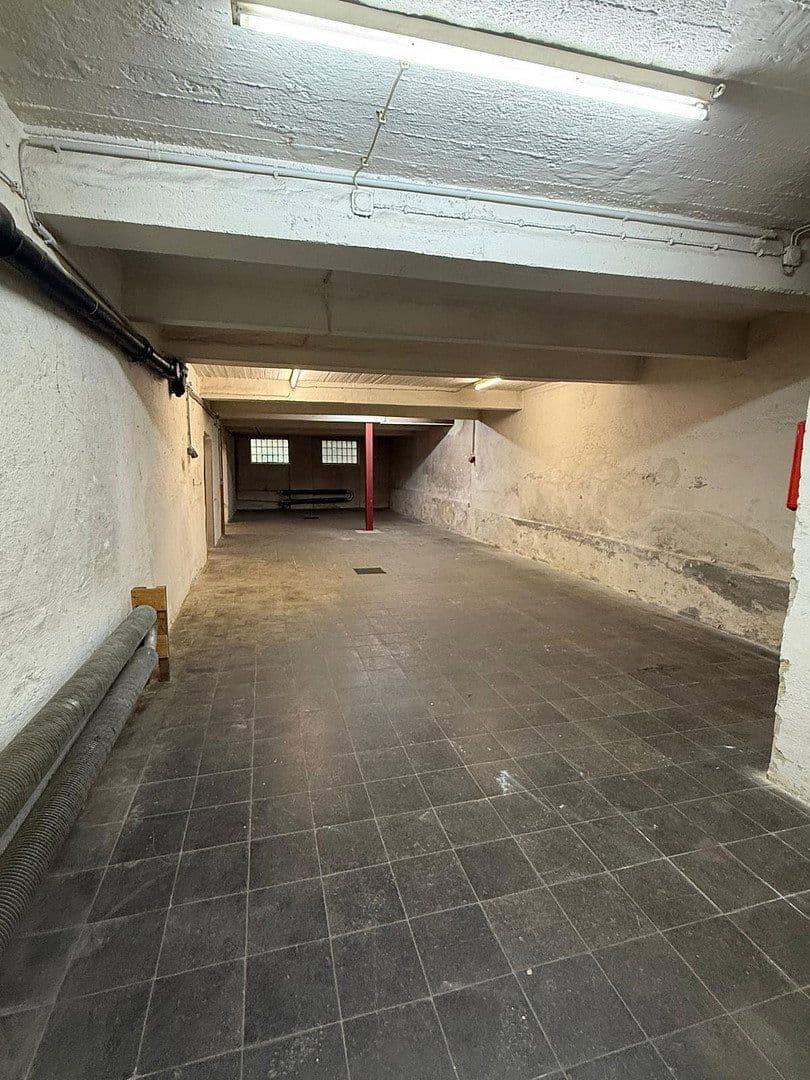Prenájom nebytového priestoru 400 m², Herkulesstr 9-11, Essen, Severné Porýnie - Westfálsko Prenájom nebytového priestoru 400 m², Herkulesstr 9-11, Essen, Severné Porýnie - Westfálsko